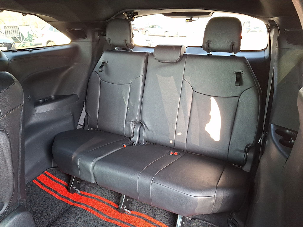 Thumbnail: 2025 Toyota Sienna - 16