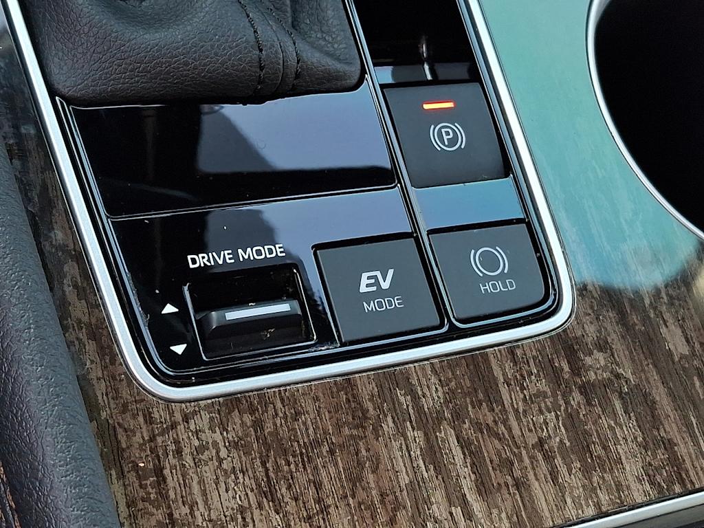 Thumbnail: 2025 Toyota Sienna - 24