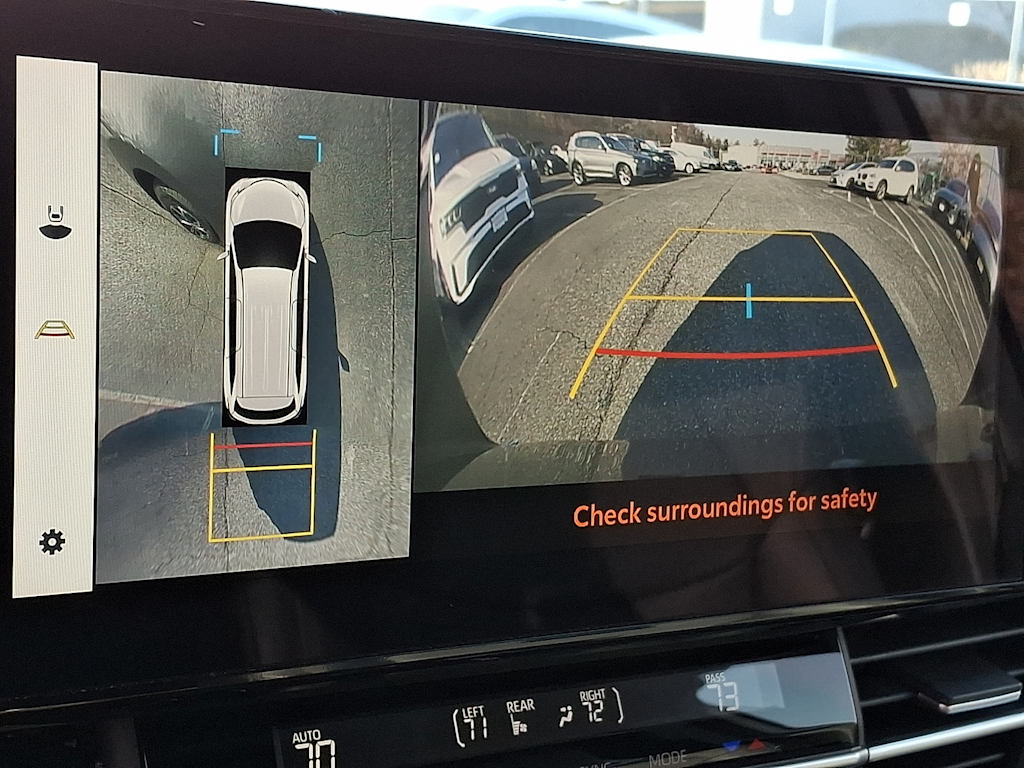 Thumbnail: 2025 Toyota Sienna - 21