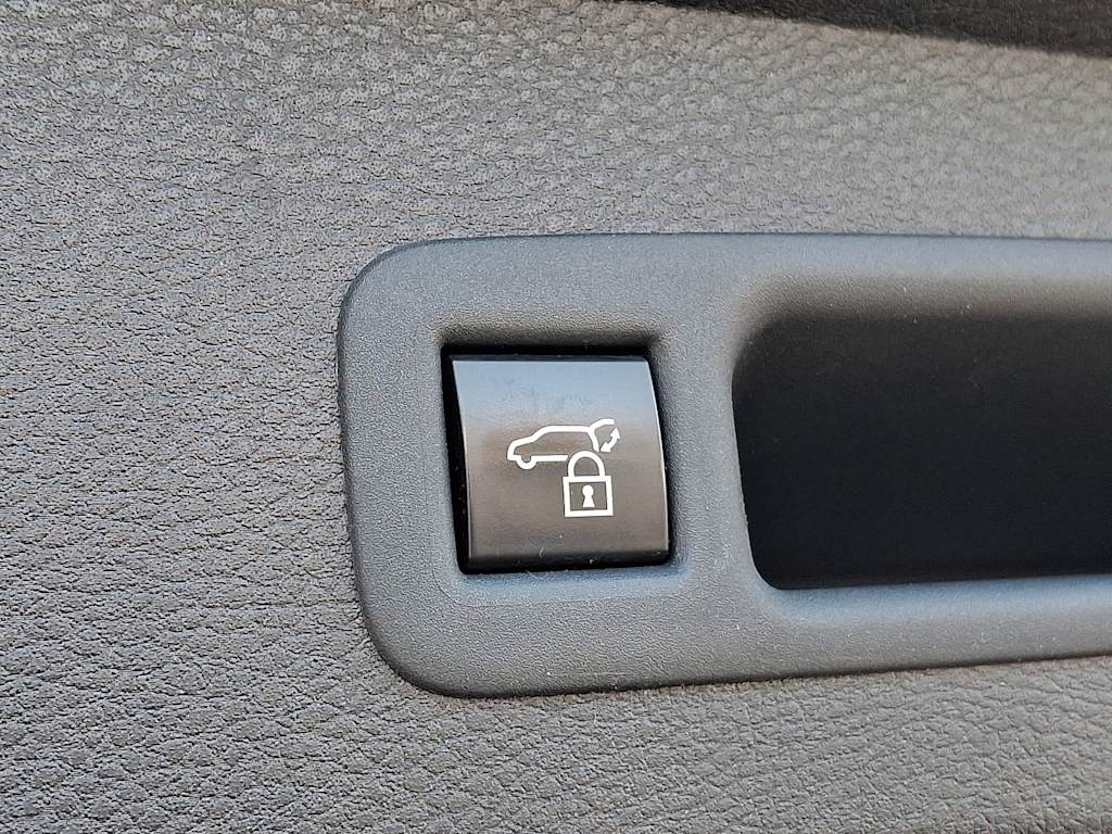 Thumbnail: 2025 Toyota Sienna - 29