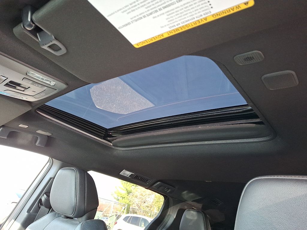 Thumbnail: 2025 Toyota Sienna - 19