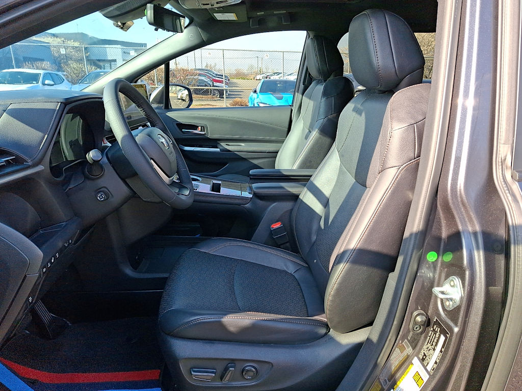 Thumbnail: 2025 Toyota Sienna - 7