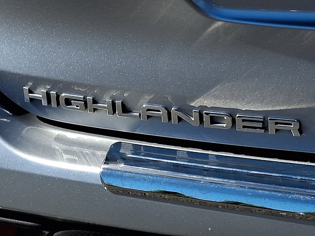 Thumbnail: 2022 Toyota Highlander - 29