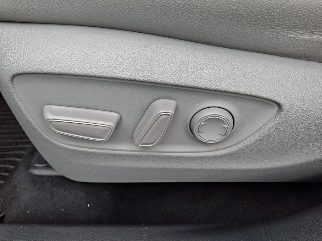 Thumbnail: 2022 Toyota Highlander - 18