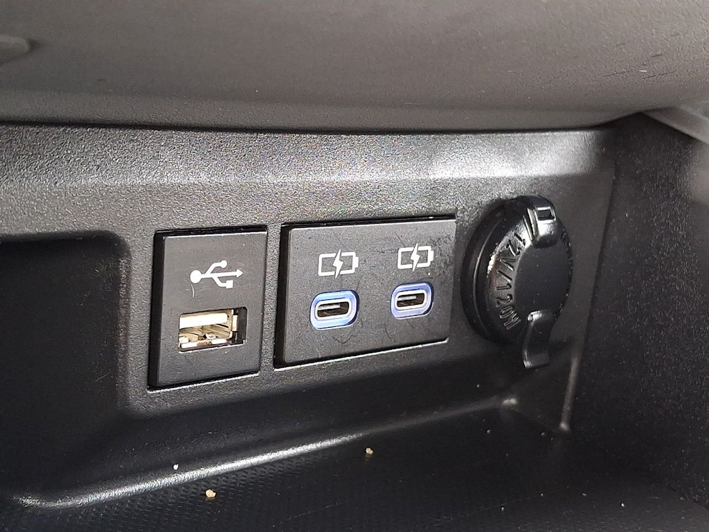 Thumbnail: 2022 Toyota Highlander - 26