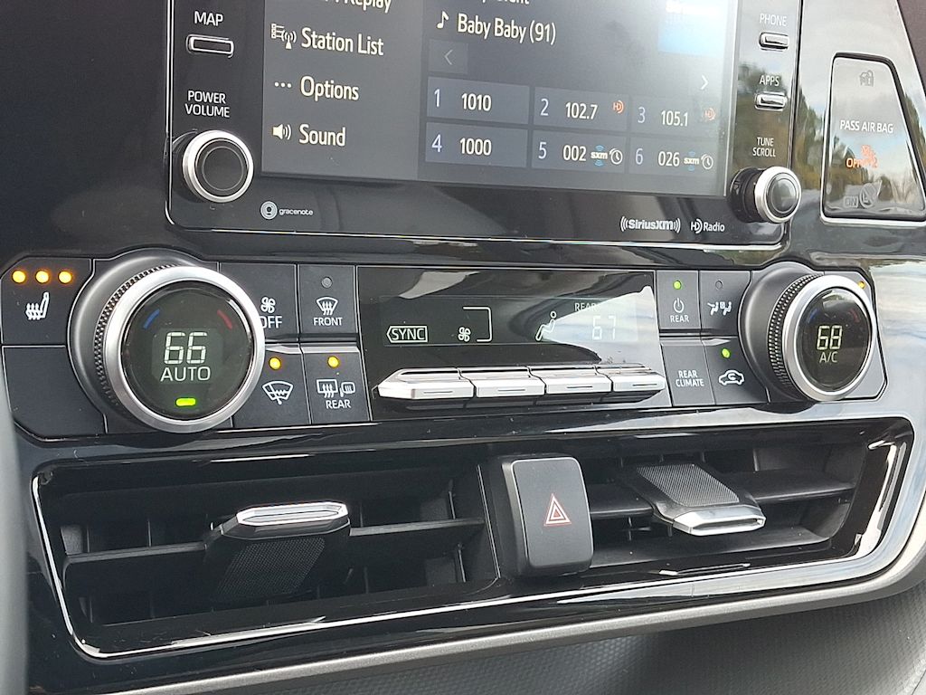 Thumbnail: 2022 Toyota Highlander - 9