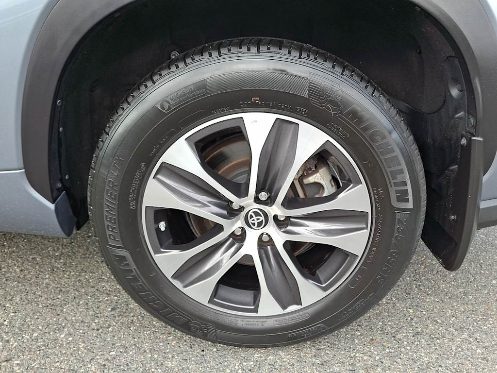 Thumbnail: 2022 Toyota Highlander - 6