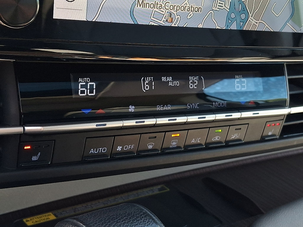 Thumbnail: 2022 Toyota Sienna - 21