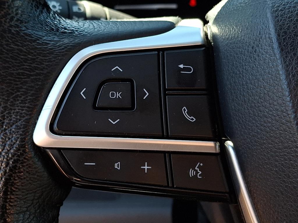 Thumbnail: 2022 Toyota Sienna - 23
