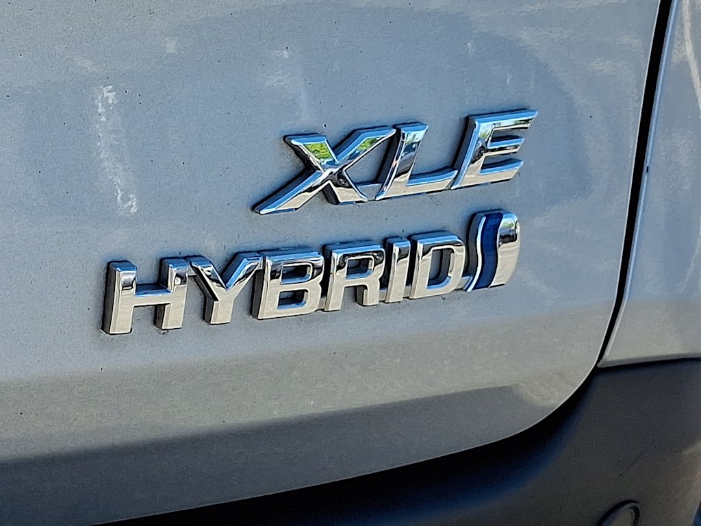Thumbnail: 2022 Toyota Sienna - 6