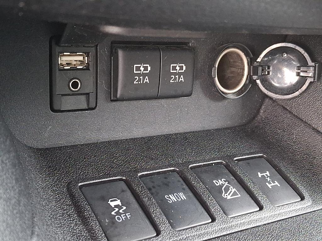 Thumbnail: 2018 Toyota Highlander - 25