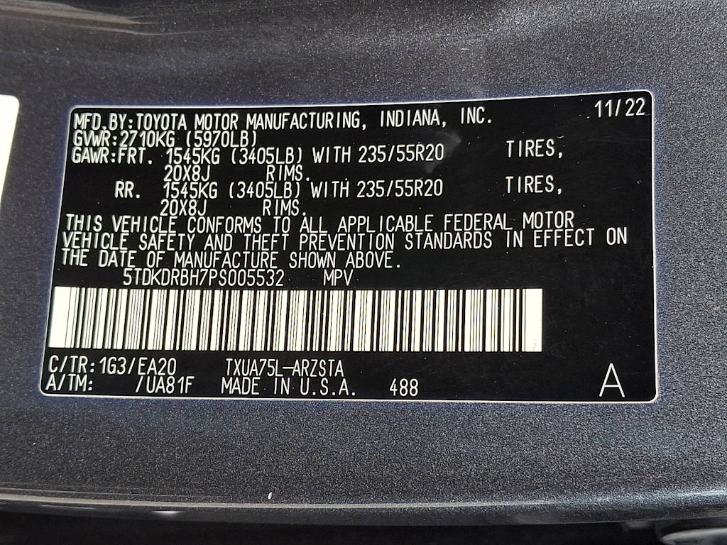 Thumbnail: 2023 Toyota Highlander - 14