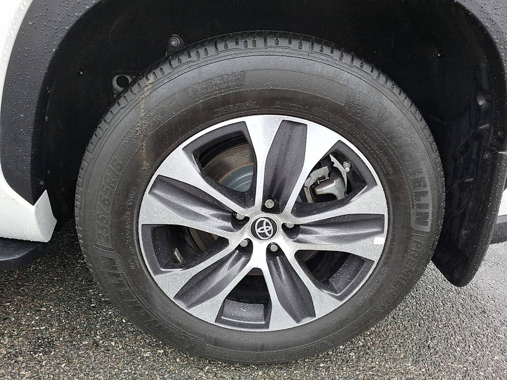 Thumbnail: 2023 Toyota Highlander - 6