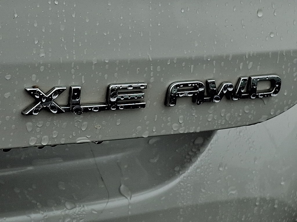 Thumbnail: 2023 Toyota Highlander - 5