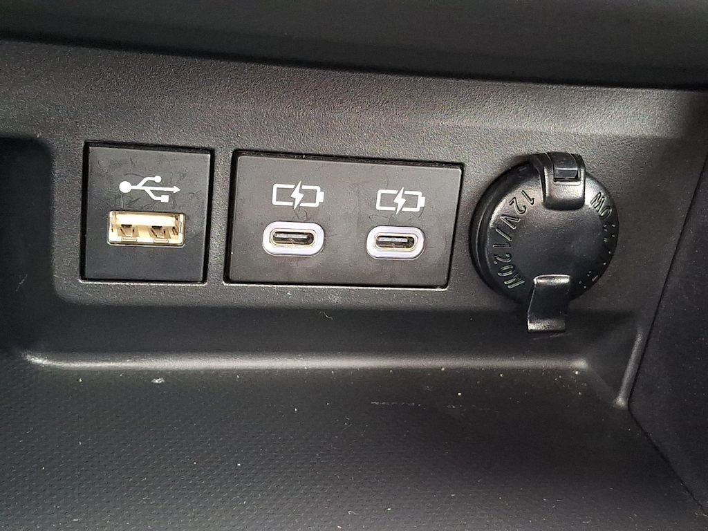 Thumbnail: 2023 Toyota Highlander - 26