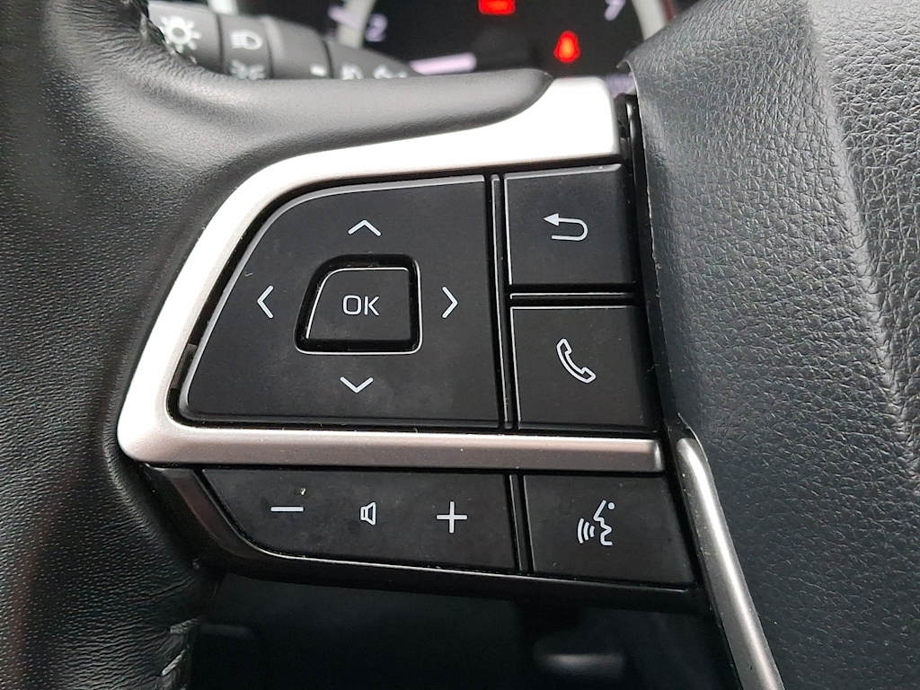 Thumbnail: 2023 Toyota Highlander - 22