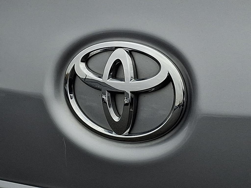 Thumbnail: 2016 Toyota Sienna - 29