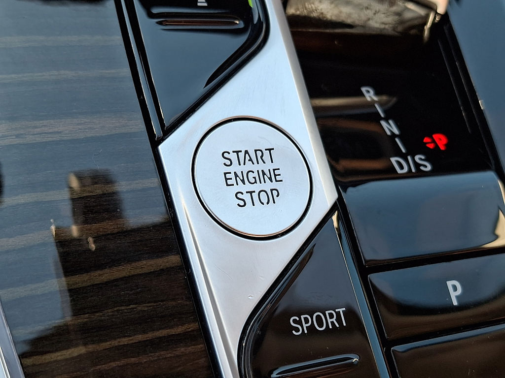 Thumbnail: 2024 BMW X7 - 24