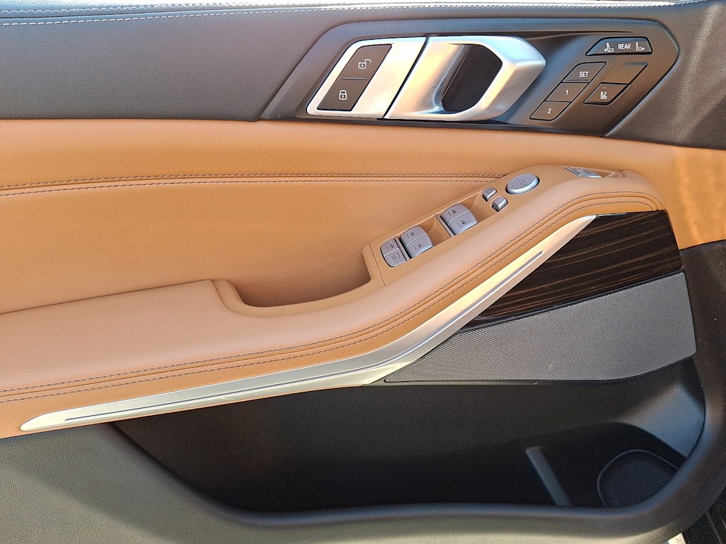 Thumbnail: 2024 BMW X7 - 17
