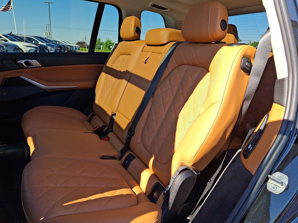 Thumbnail: 2024 BMW X7 - 8