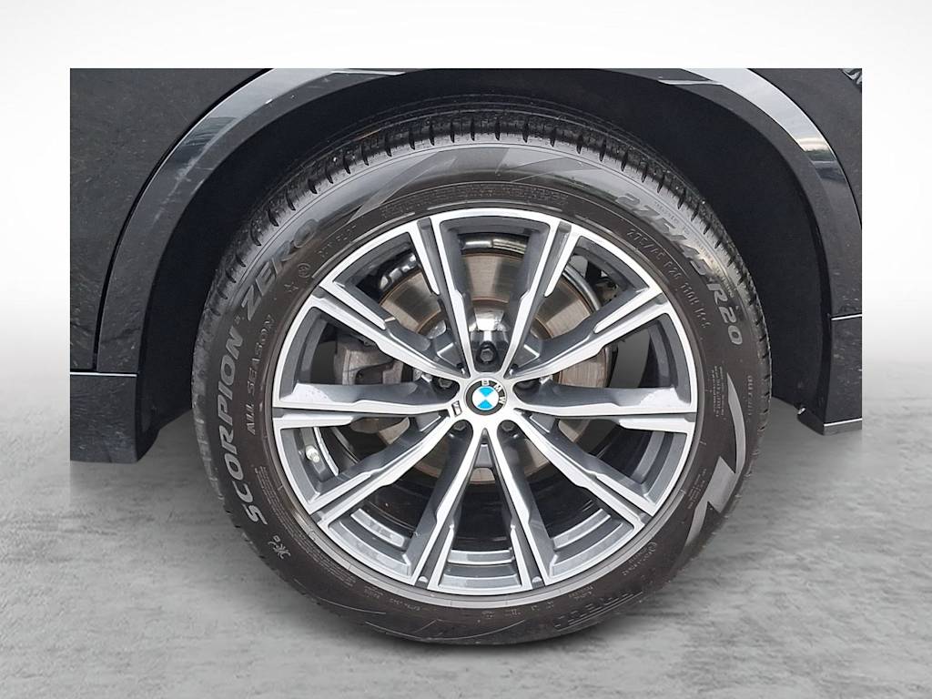 Thumbnail: 2022 BMW X5 - 6