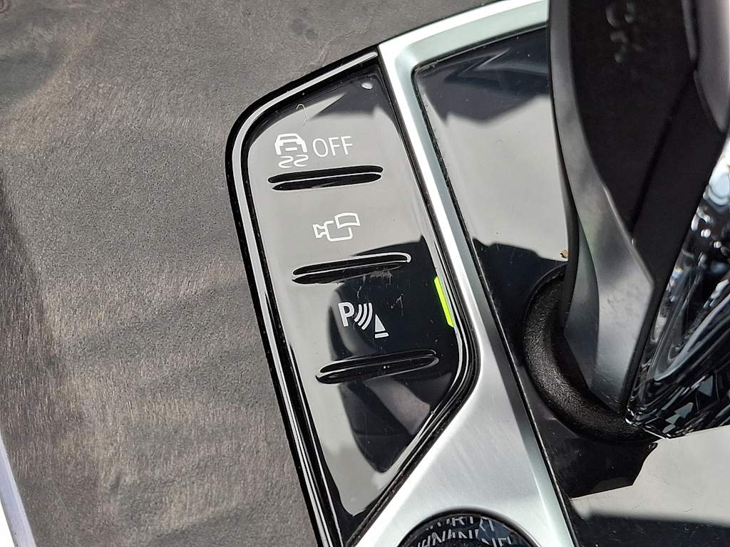 Thumbnail: 2022 BMW X5 - 23