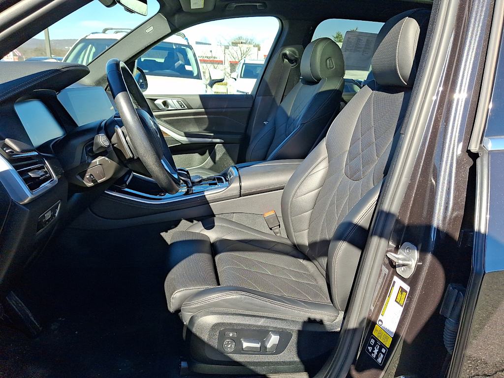 Thumbnail: 2023 BMW X5 - 6