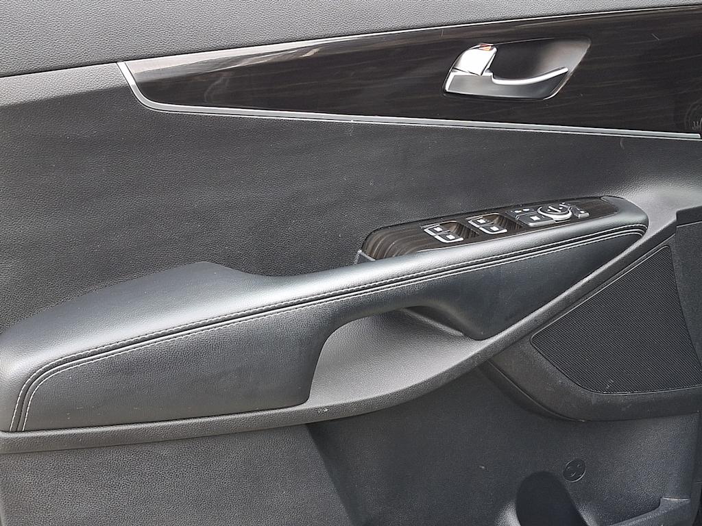 Thumbnail: 2019 Kia Sorento - 19