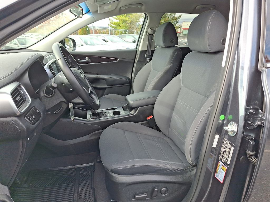 Thumbnail: 2019 Kia Sorento - 7