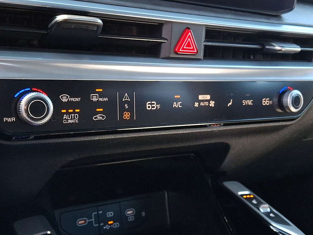 Thumbnail: 2024 Kia Sorento - 16