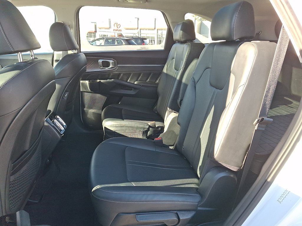 Thumbnail: 2021 Kia Sorento - 8