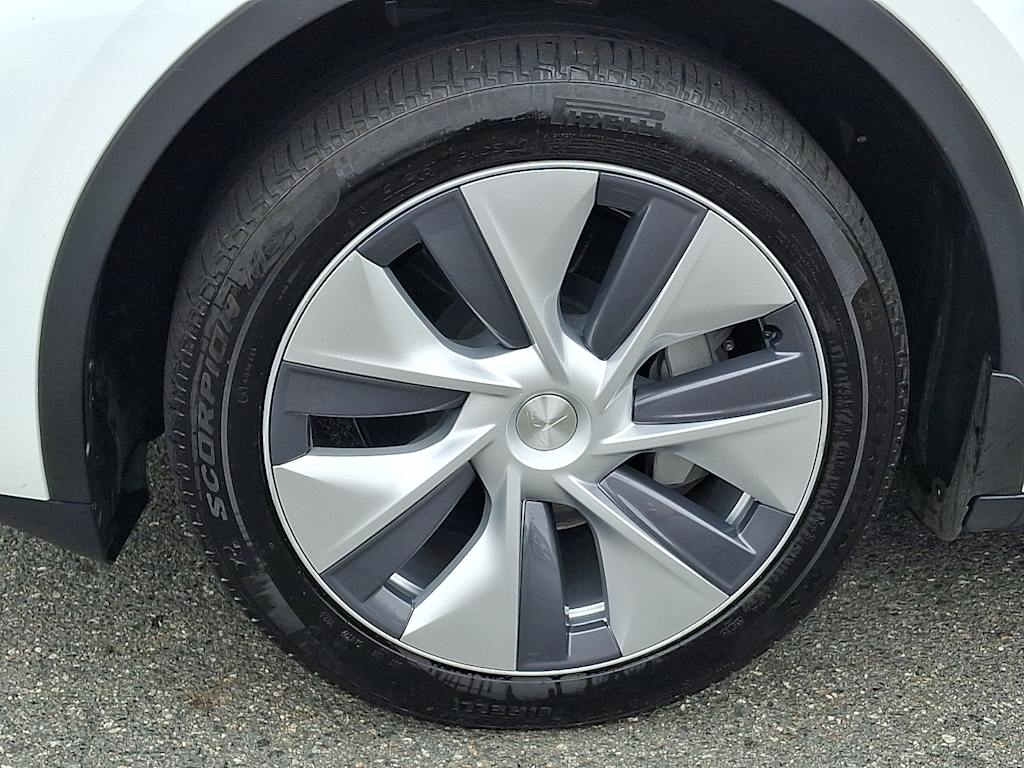 Thumbnail: 2024 Tesla Model Y - 8