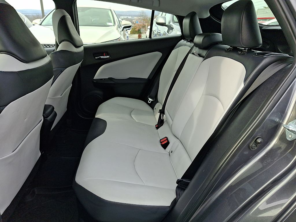 Thumbnail: 2016 Toyota Prius - 8