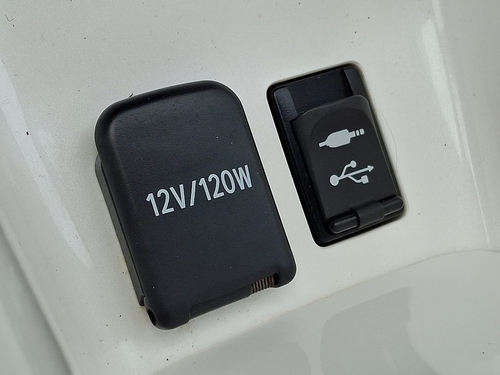 Thumbnail: 2016 Toyota Prius - 27