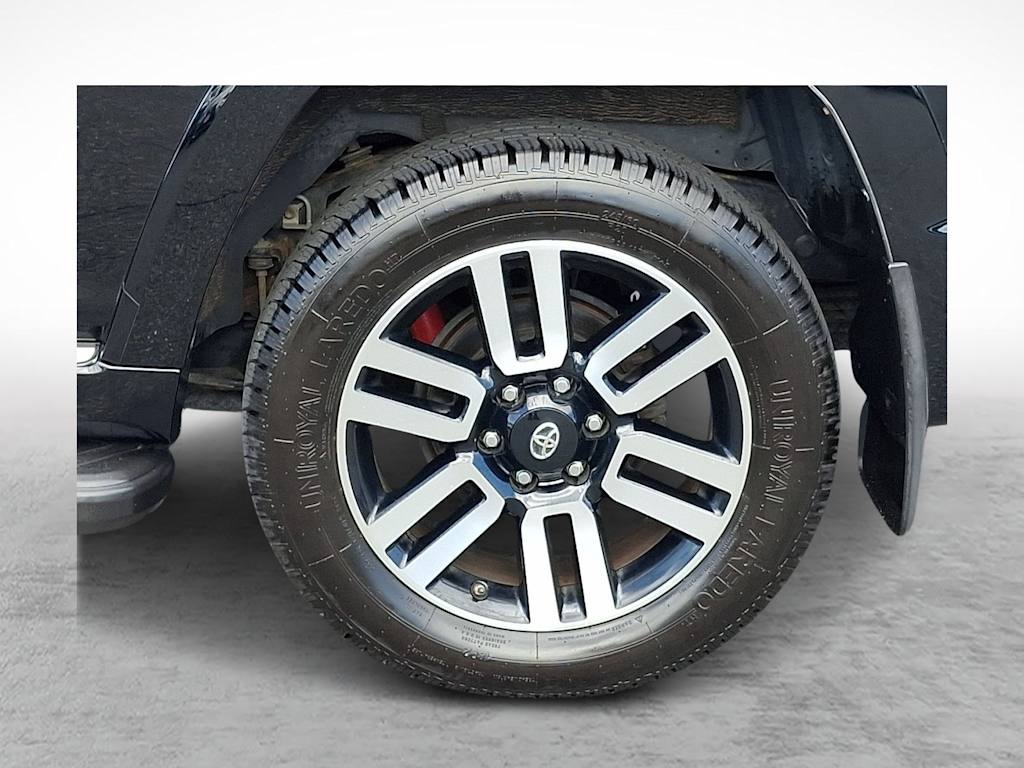 Thumbnail: 2017 Toyota 4Runner - 7