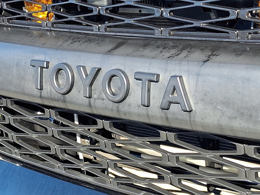 Thumbnail: 2019 Toyota 4Runner - 29