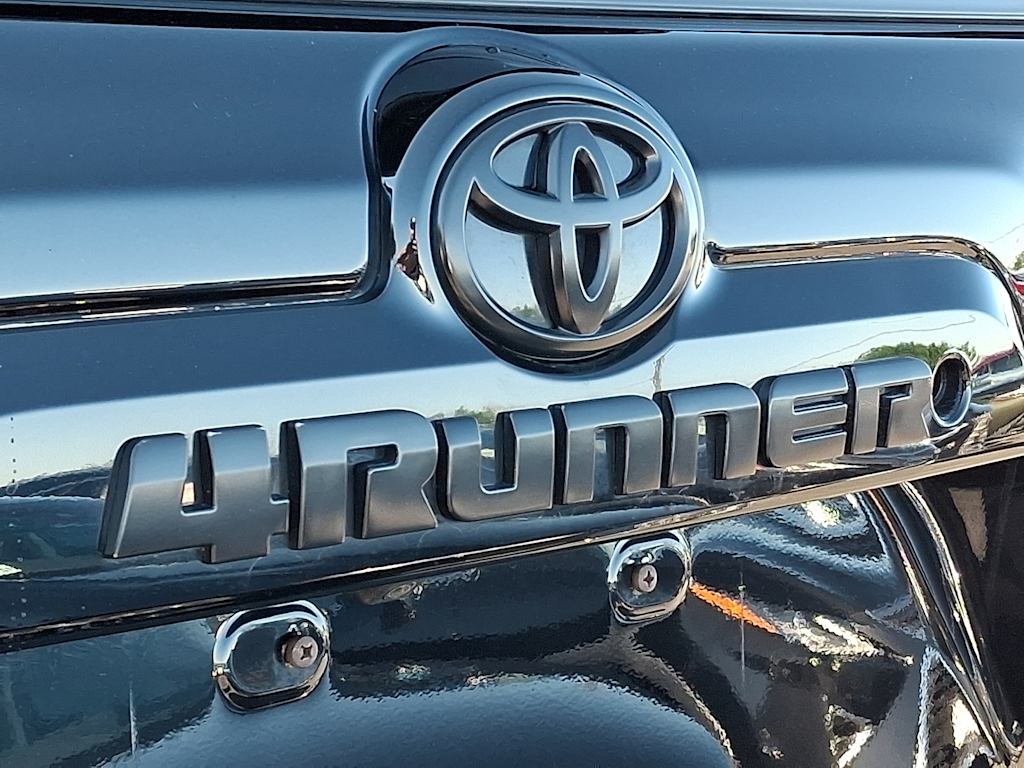 Thumbnail: 2019 Toyota 4Runner - 5