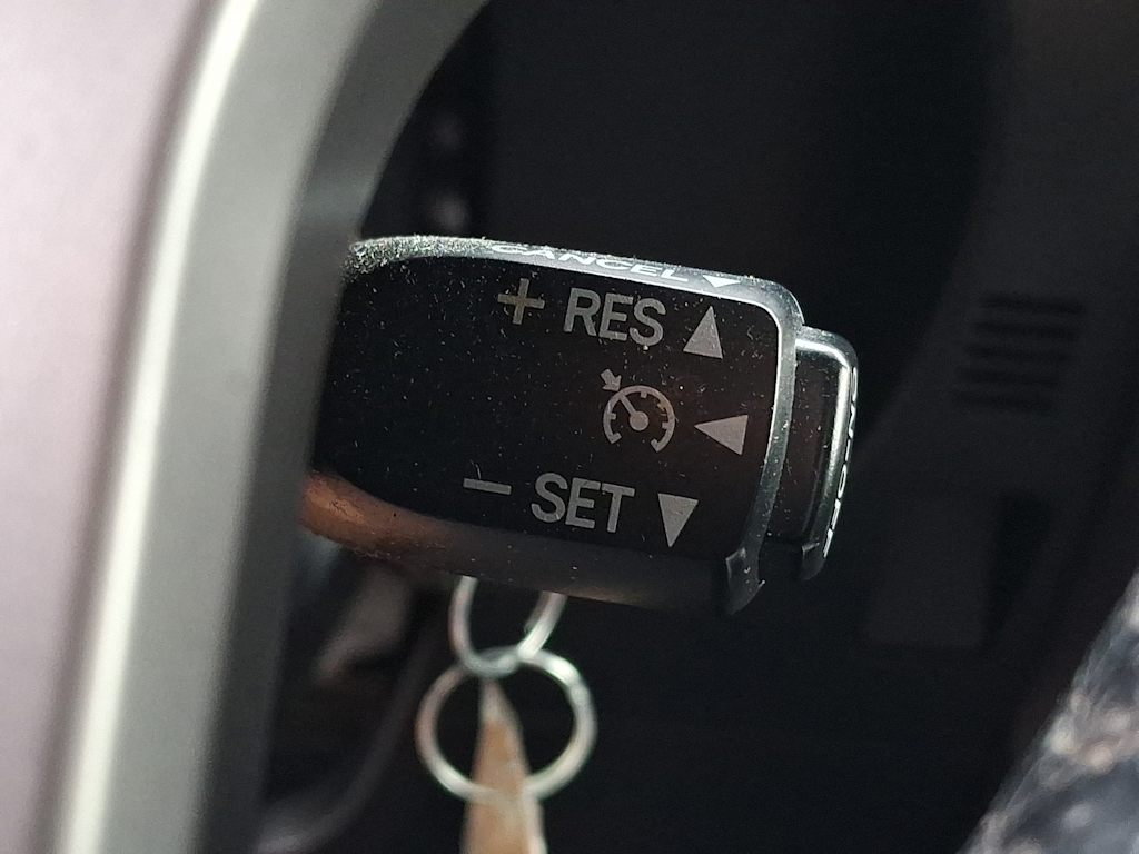 Thumbnail: 2015 Toyota 4Runner - 23