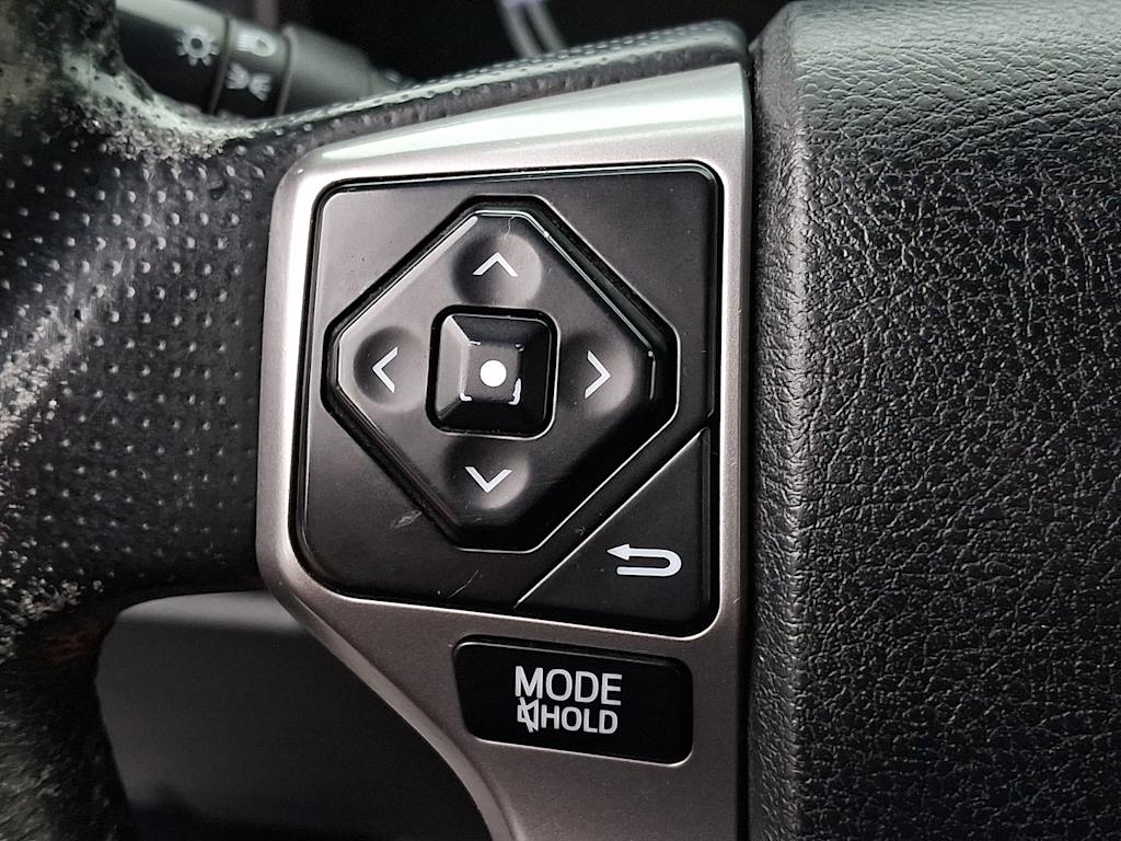 Thumbnail: 2015 Toyota 4Runner - 20