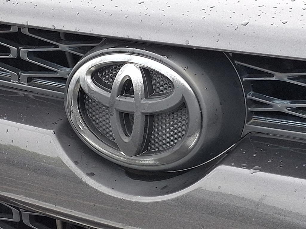 Thumbnail: 2015 Toyota 4Runner - 29