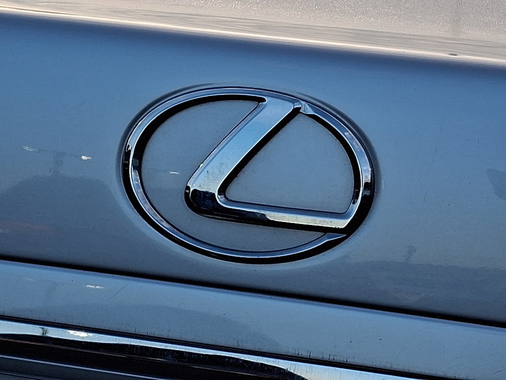 Thumbnail: 2005 Lexus LS - 29