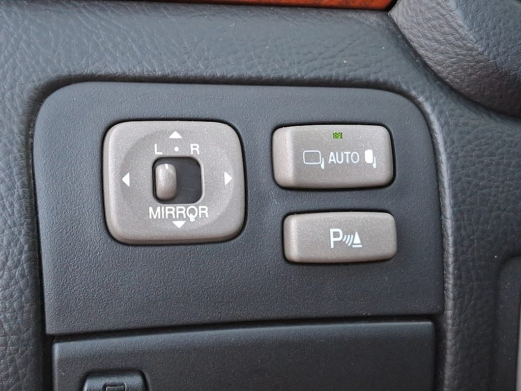 Thumbnail: 2005 Lexus LS - 22