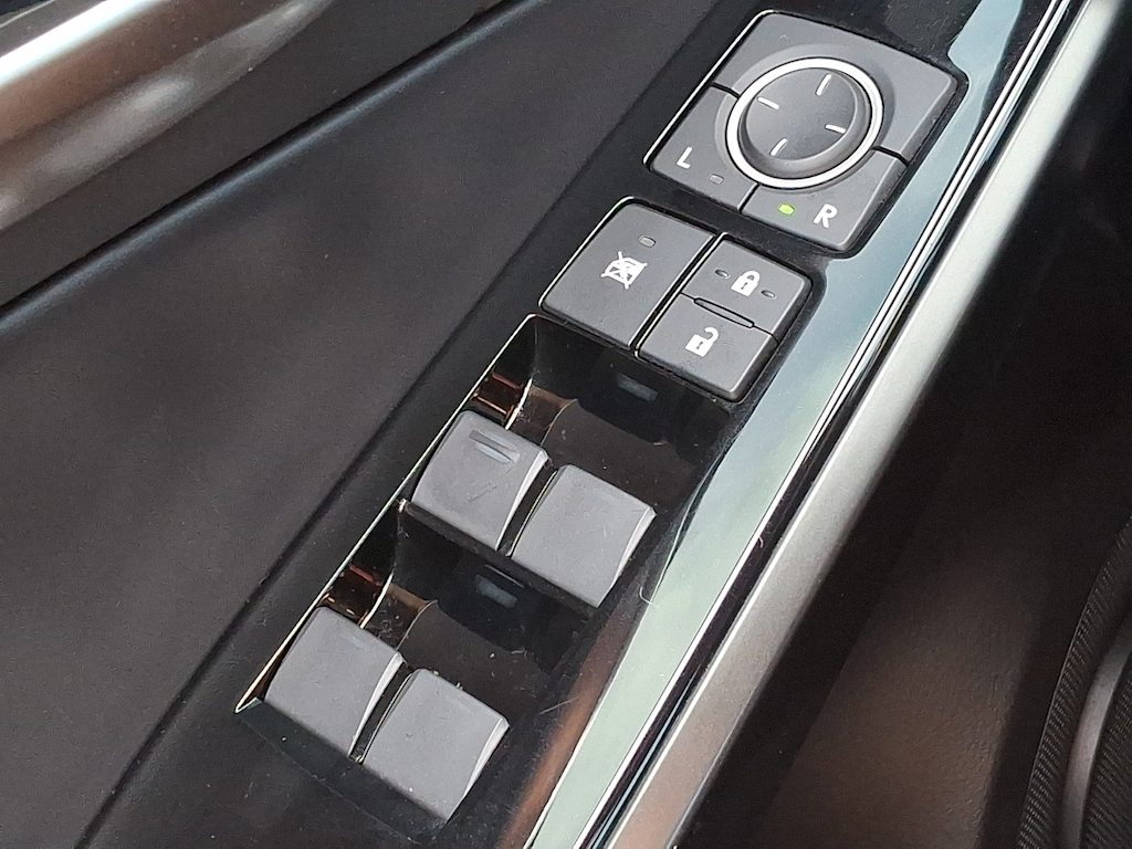 Thumbnail: 2025 Lexus ES - 29