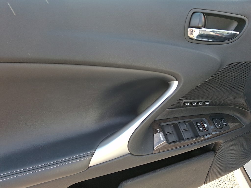 Thumbnail: 2012 Lexus IS - 17
