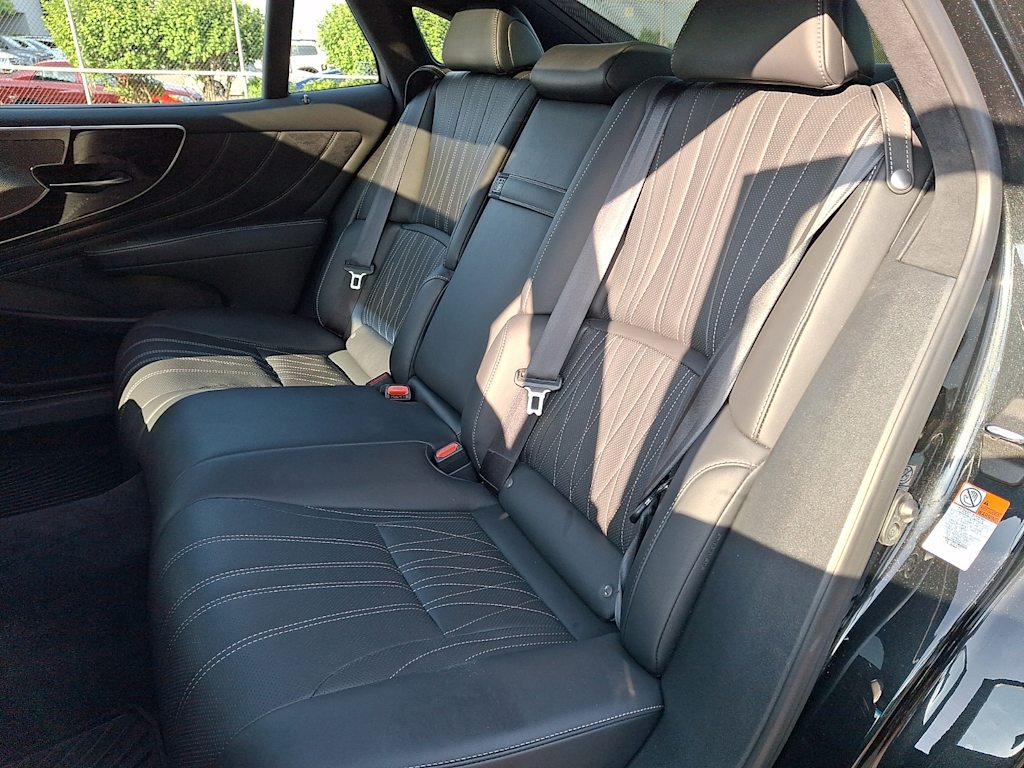 Thumbnail: 2023 Lexus LS - 7