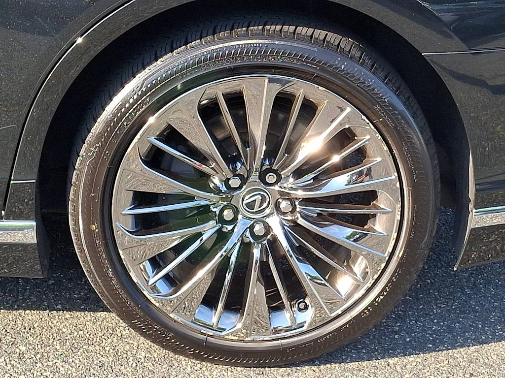Thumbnail: 2023 Lexus LS - 6