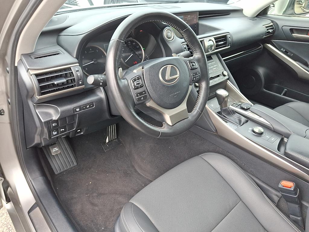 Thumbnail: 2020 Lexus IS - 2