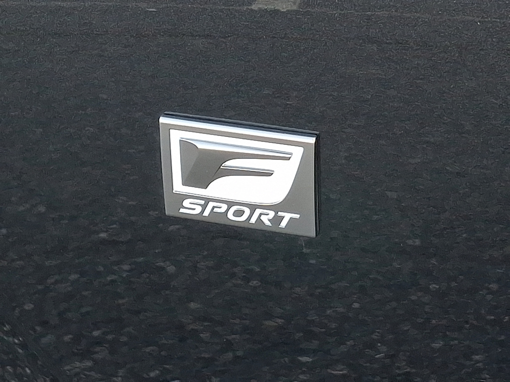 Thumbnail: 2024 Lexus ES - 30