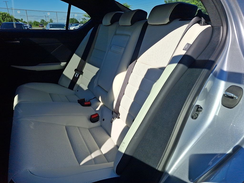 Thumbnail: 2024 Lexus ES - 7