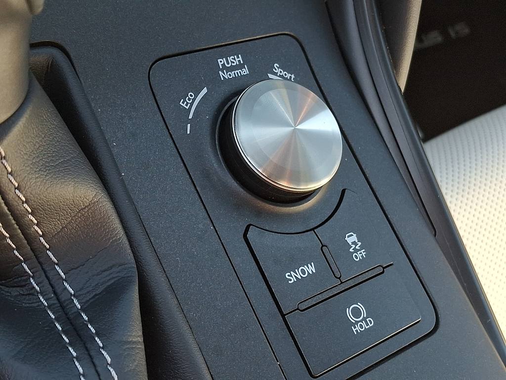 Thumbnail: 2024 Lexus ES - 25